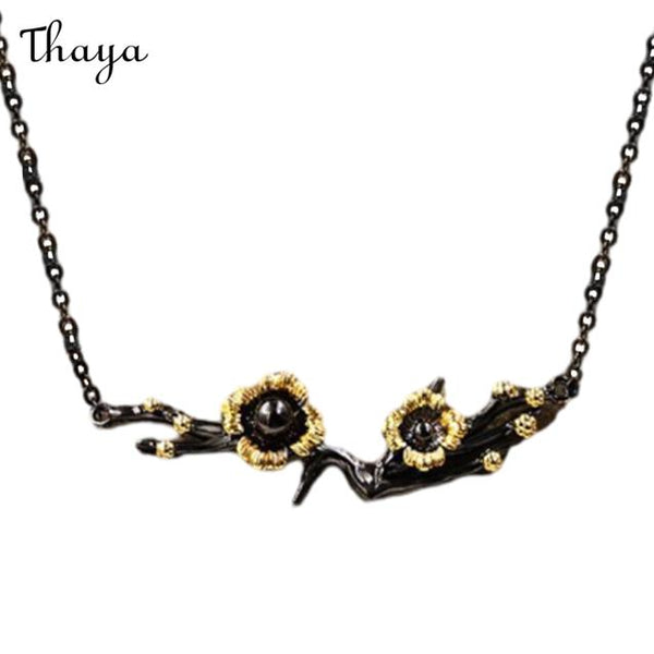 Thaya Black and Gold Daisy Set