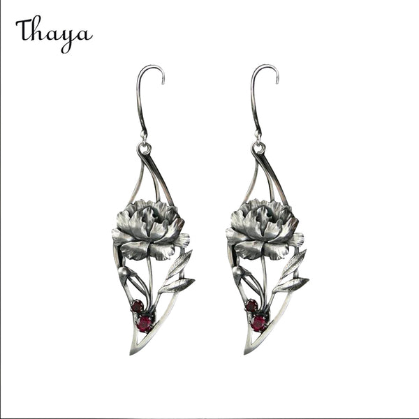 Thaya Elegante florale Pfingstrosen-Ohrringe