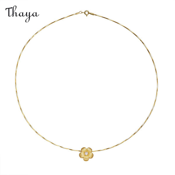 Thaya 925 Silver Brushed Flower Diamond Necklace