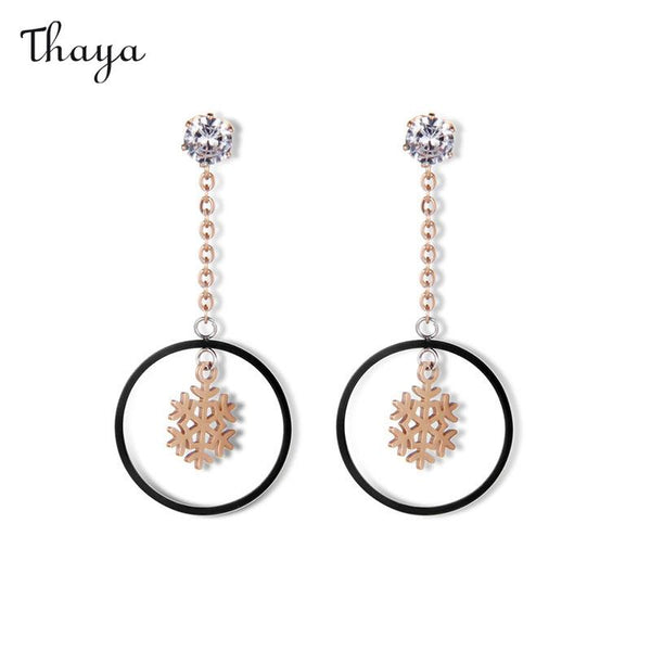 Thaya Geometric Round Earrings