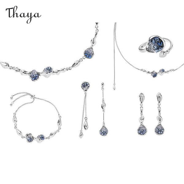 Ensemble de perles en verre bleu Thaya