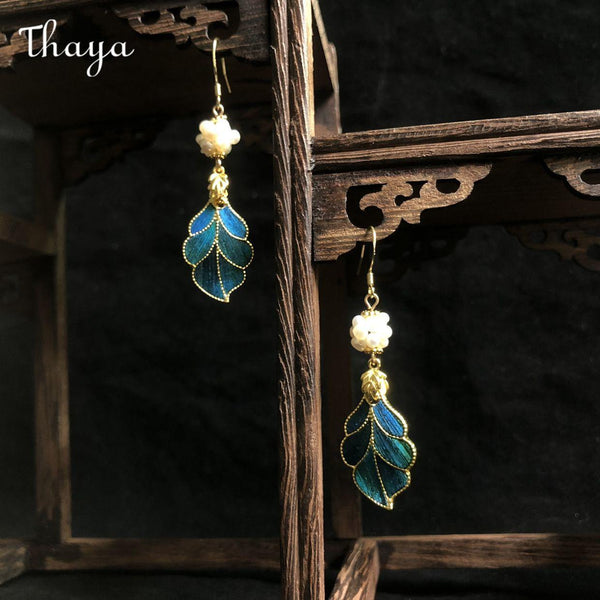 Thaya – boucles d'oreilles en forme de feuille artisanale en émail