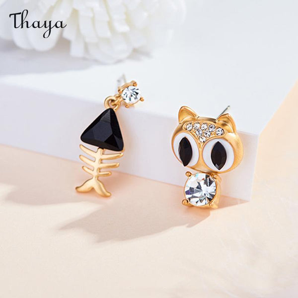 Boucles d'oreilles asymétriques en forme de chat Thaya